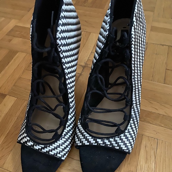 Zara Black and white stiletto heels, size 41 - Picture 2 of 8